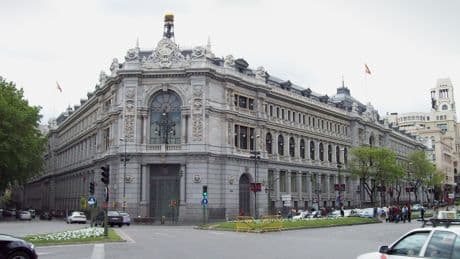 Escrivá da un vuelco al Banco de España para que deje de ser el 'azote' del Gobierno