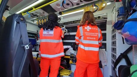Hallan a un hombre muerto en la carretera de San Román de Hornija: podría ser un atropello