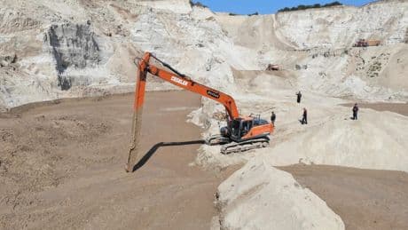 Silivri'deki göçükten acı haber! Kepçe operatörünün cansız bedeni bulundu