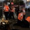 Nieuwe beelden tonen hoe politie relschoppers oppakt op Gentse Feesten nadat ze met projectielen werd bekogeld aan McDonald’s