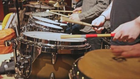 British rocker’s first responder charity teams up with B.C. winemaker