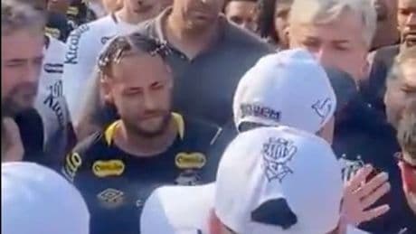 „Solltet eine Ohrfeige bekommen!“ - Santos-Ultras drohen Neymar mit Gewalt