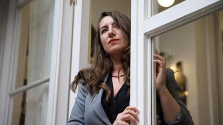 Rumena Bužarovska, escritora: “A las mujeres se nos ha enseñado a aceptar el sexo desagradable“