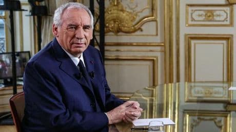 François Bayrou défend son plan budgétaire : la France « emprunte sur le dos des plus jeunes, jamais une famille ne ferait ça »
