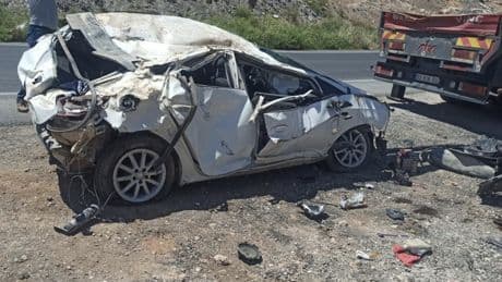 Mardin'de feci kaza! Otomobilden fırladı: 1 ölü, 1 ağır yaralı