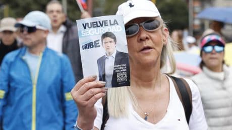 Las hipótesis sobre el atentado contra el senador colombiano Miguel Uribe: "El autor es un enemigo del Gobierno"