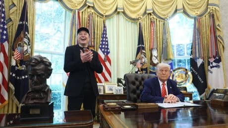 Ecarté de la Maison Blanche, Elon Musk reste une sérieuse source de nuisance pour Donald Trump