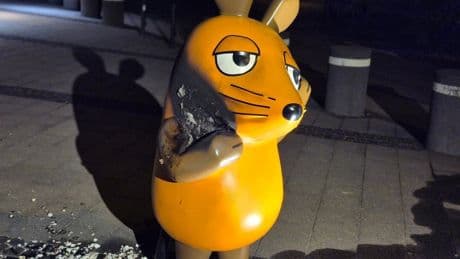 WDR: Maus-Figur in Köln angezündet – Polizei hat keine konkrete Spur