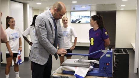 Prinz William: Royal stattet den Lionesses einen Besuch ab