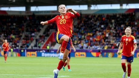 Pina: “Mentiría si dijese que no creo que somos uno de los equipos fuertes de la Eurocopa”