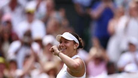 Wimbledon: Amanda Anisimova zieht gegen Aryna Sabalenka ins Finale ein, zwei medizinische Notfälle