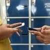 Rentrée scolaire : en Italie, le téléphone portable interdit jusqu'au lycée, y compris dans la cour de récréation
