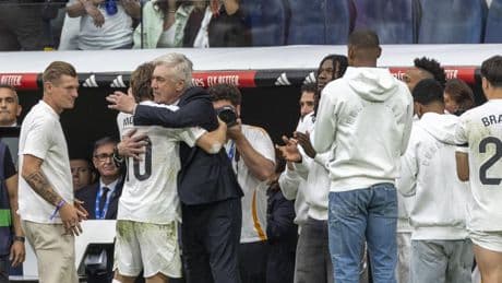 El Madrid vence a la Real en el emotivo adiós a Modric y Ancelotti