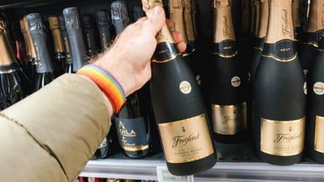 Freixenet anuncia un ERE de hasta 180 personas, el 24%  de su plantilla en España