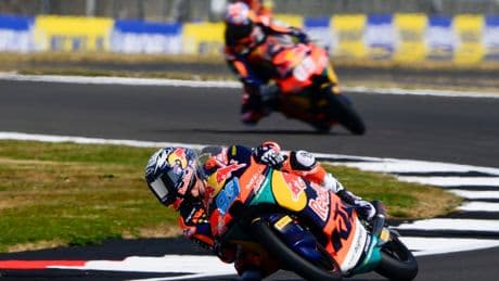 Rueda, pole en Moto3 en Silverstone en una primera fila española