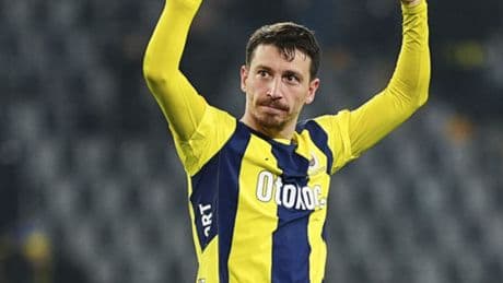 Fenerbahçe'ye Mert Hakan'dan kötü haber!