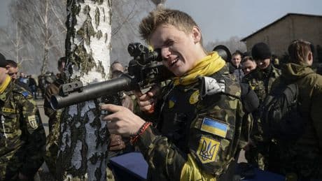 Debatte über Ukraine-Krieg: Einmal um die Ohren gehabt