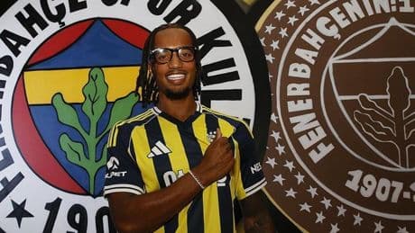 Archie Brown, Fenerbahçe tarihindeki dördüncü İngiliz futbolcu oldu