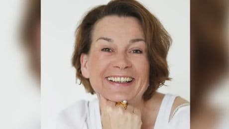 Detienen a un hijo de la escritora de 'bestsellers' Alexandra Fröhlich por su asesinato