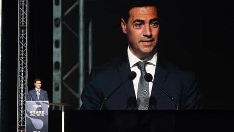 Pradales reclama mejores sueldos para los jóvenes