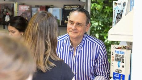 El coronel Pedro Baños evita el juicio por la pelea durante la firma de libros por Sant Jordi en Barcelona