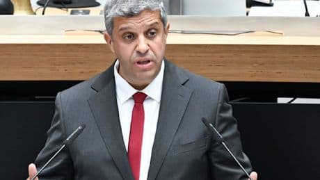„Wir wollen nicht enteignen“ – Saleh wehrt sich gegen Kritik an umstrittenem Gesetz