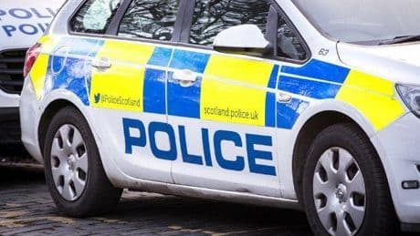 Man charged following recovery of drugs and replica weapons