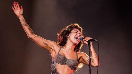 Miley Cyrus’s New Single Disappoints As It Arrives