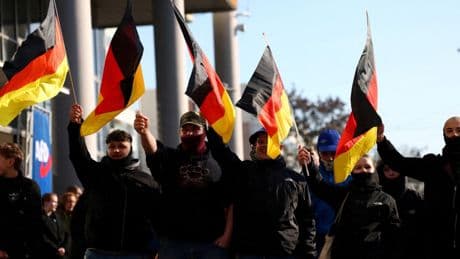 Entlassung von Staatsdienern? Was aus der Einstufung der AfD folgt