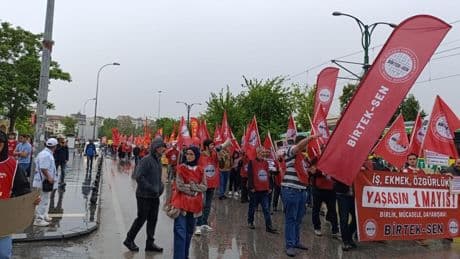 Antep’te işçiler 1 Mayıs alanındaydı: Barışın ve demokrasinin teminatı emekçilerdir