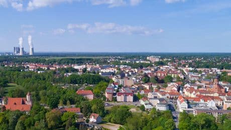 „Da muss einer Stadt geholfen werden“ – Bürgermeisterin schlägt Alarm wegen Nazis