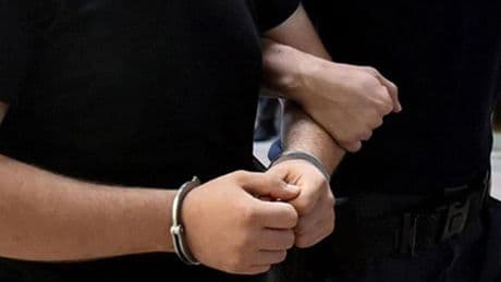 Hırsızlık için girdiği evde ilacını düşürdü, 'hapı yuttu'