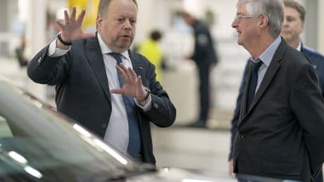 Industria adjudica 54 millones a InoBat para la gigafactoría