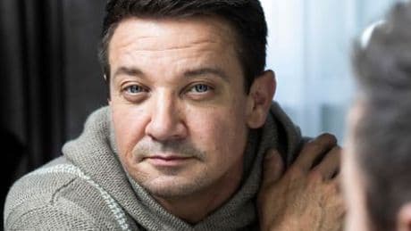 Jeremy Renner: Fühlen Sie sich noch mit dem Tod verbunden? »Immer. Jede Sekunde, jeden Tag«