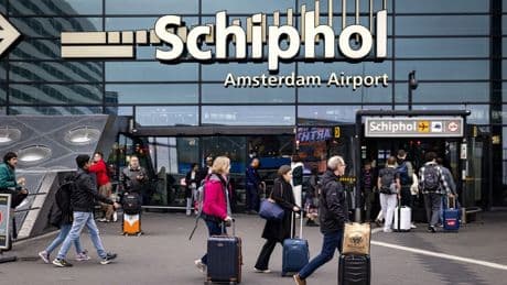 Ex-ambtenaar van Defensie aangehouden vanwege corruptie