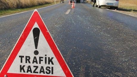 Uşak'ta korkutan kaza: Aynı aileden 4 kişi yaralandı