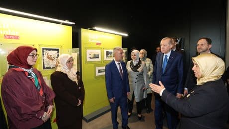 Cumhurbaşkanı Erdoğan 'Saklı Kalanlar' sergisini ziyaret etti
