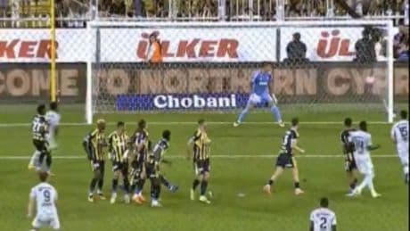 Fenerbahçe'nin yediği gol sonrası İrfan Can'a tepki yağdı