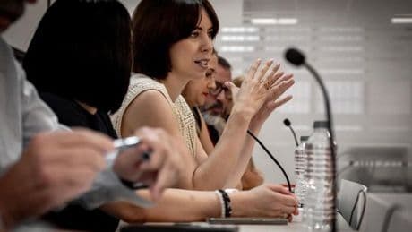 Morant pide a Feijóo que "predique con el ejemplo" respecto a los títulos del presidente del Senado Pedro Rollán