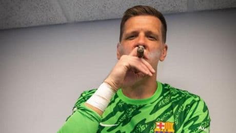 Szczesny; Liga, paradones y un puro para celebrarlo