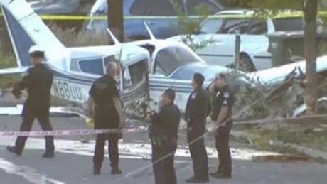 San Diego'da mahalleye uçak düştü! Evler ve araçlar alev alev
