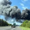 A73 bij Horst gaat weer open, brand in woonwinkel nog niet onder controle