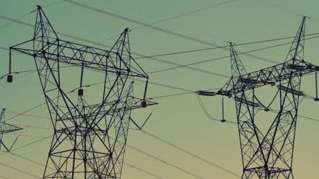 "Los apagones seguirán ocurriendo": los expertos internacionales urgen a 'preparar' el sistema eléctrico