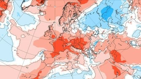 Meteo, caldo africano per 10 giorni: bollino arancione su cinque città e picchi fino a 40°. Possibile svolta da Ferragosto