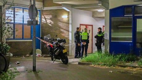 Inbreker (22) aangehouden na wurgpoging bewoonster in Amsterdam: ’Ontzettend geschrokken’