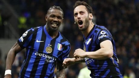 Hakan Çalhanoğlu UEFA Şampiyonlar Ligi'nde bir ilkin peşinde!