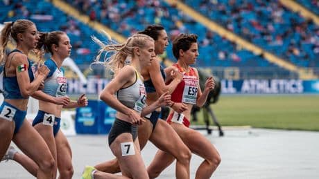 Las pruebas de sexo llegan al atletismo y crean división: "Es difícil éticamente. Si no hacen nada ilegal y son mujeres…"