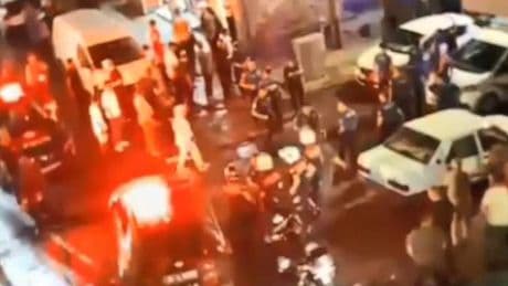 İki aile arasında taciz iddiası nedeniyle kavga! O anlar kamerada