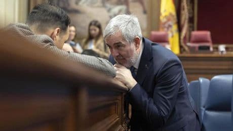 Canarias quiere que los municipios 'boicoteen' la venta de casas a extranjeros