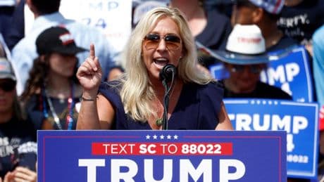 El despectivo adiós al Papa de una congresista trumpista y cristiana: “El mal ha sido derrotado”